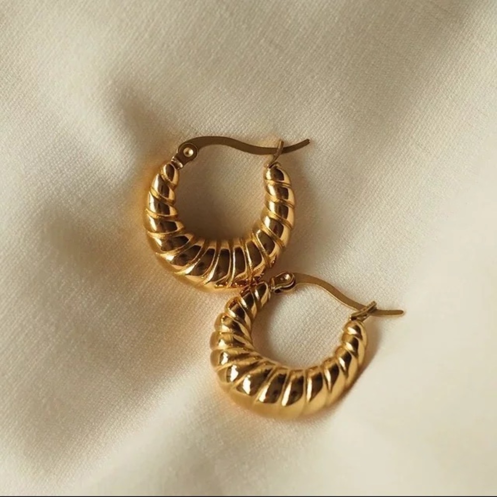 NEW Gold Plated Croissant Earrings